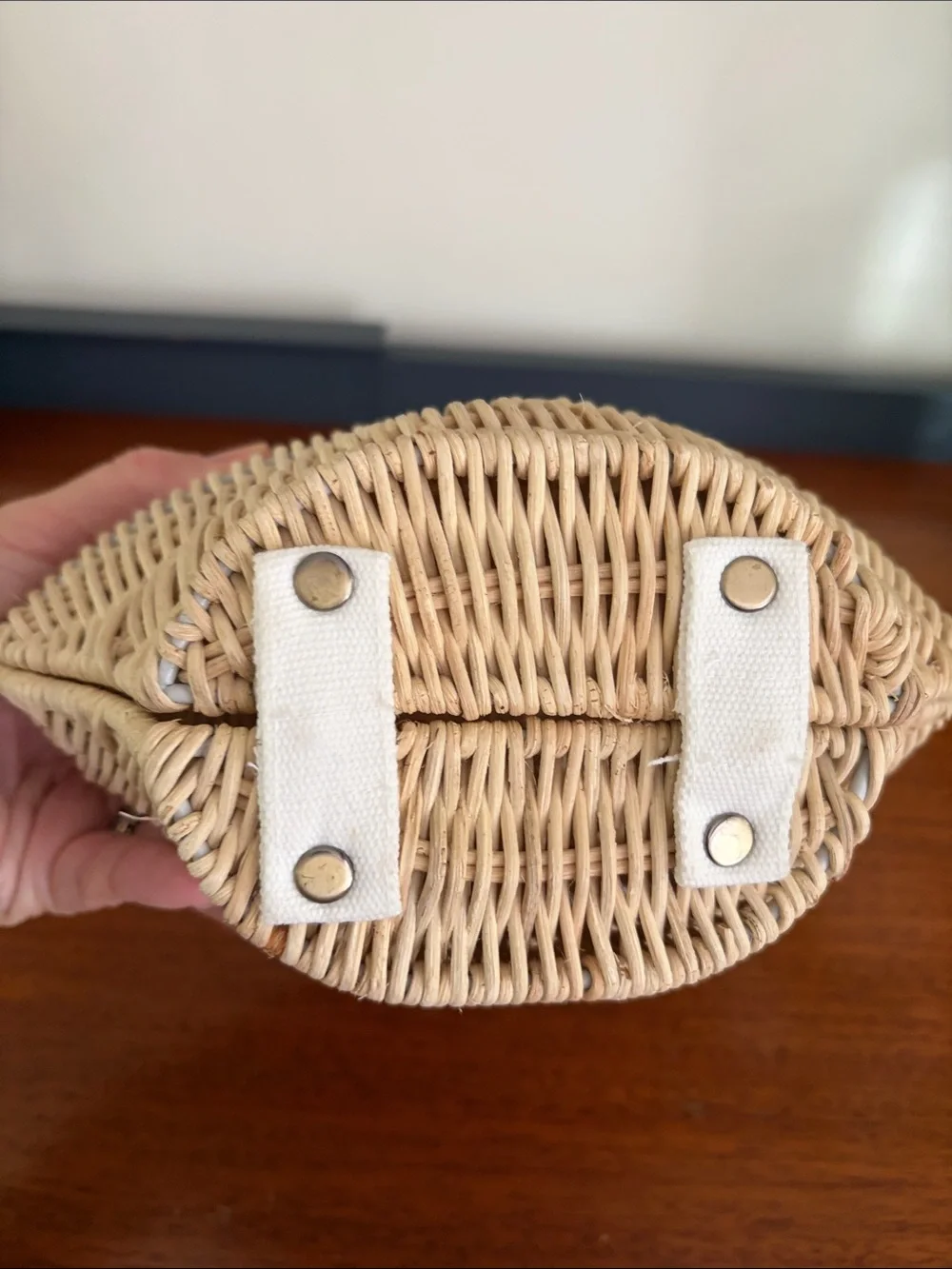 Natural Woven Rattan Shell Handbag - Beige